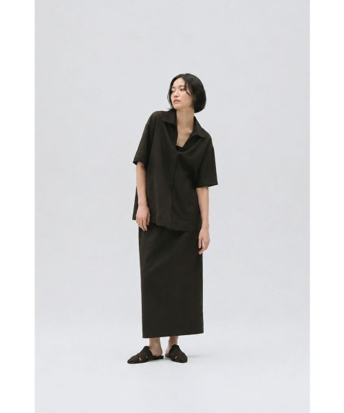 marjour（マージュール）の「EFFORTLESS AIRY I-LINE SKIRT（スカート・レディース・ブラウン/ブラック・M/L）」の6枚目の写真