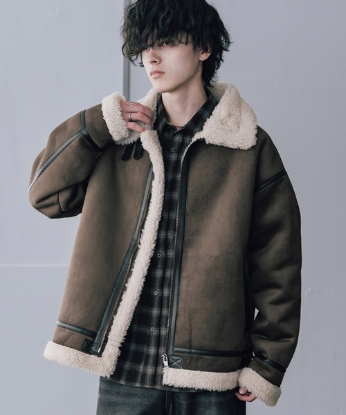 Rocky Monroe(ロッキーモンロー)の「オーバーサイズ B-3フェイクムートン2WAY裏ボアスタンドネックブルゾン(ブルゾン・メンズ・ブラック×ブラック/ブラック/ブラウン・M/L/XL)」の20枚目の写真