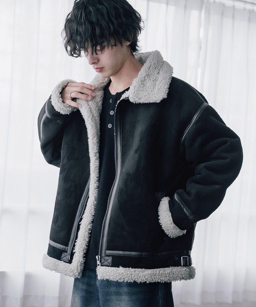 Rocky Monroe(ロッキーモンロー)の「オーバーサイズ B-3フェイクムートン2WAY裏ボアスタンドネックブルゾン(ブルゾン・メンズ・ブラック×ブラック/ブラック/ブラウン・M/L/XL)」の10枚目の写真