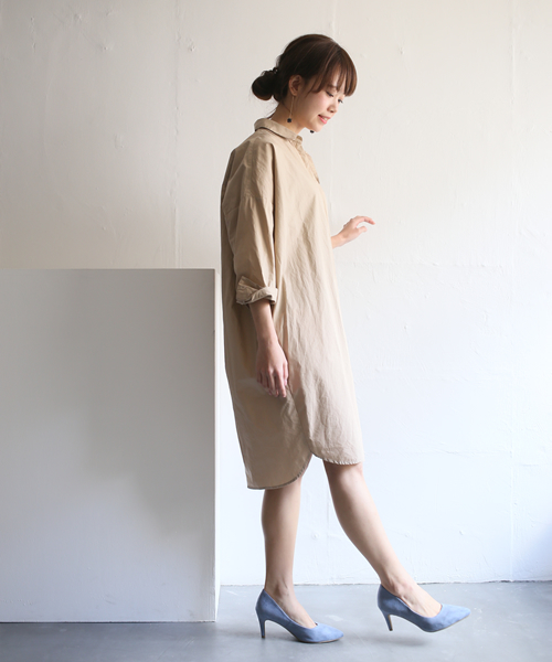 SESTO（セスト）の「7cmヒール美脚ポインテッドトゥパンプス（パンプス・レディース・ブラック/ベージュ系その他/ボルドー/レオパード/ブラック系その他/チャコールグレー/パイソン/ブルー系その他/ブルー/グレイッシュベージュ/ピンク系その他/ライトグレー/ベージュ系その他2/ブラック系その他2/グレー系その他/マルチ/イエロー/ブラック系その他3・24.0cm/22.5cm/23.5cm/23.0cm/22.0cm/25.0cm/24.5cm）」の13枚目の写真