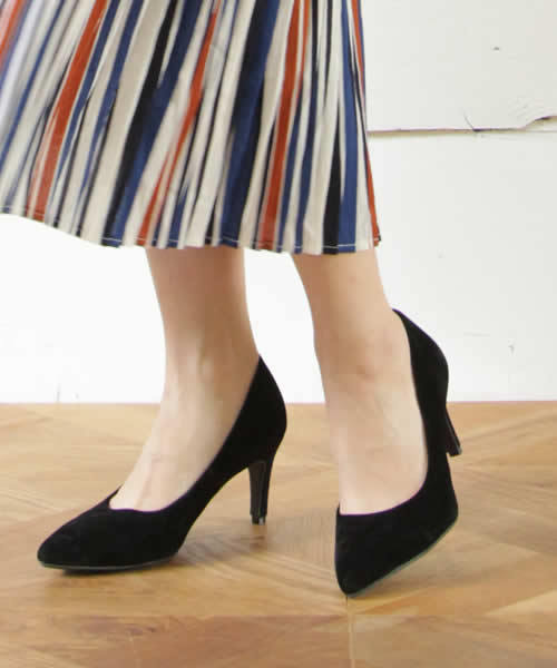 SESTO（セスト）の「7cmヒール美脚ポインテッドトゥパンプス（パンプス・レディース・ブラック/ベージュ系その他/ボルドー/レオパード/ブラック系その他/チャコールグレー/パイソン/ブルー系その他/ブルー/グレイッシュベージュ/ピンク系その他/ライトグレー/ベージュ系その他2/ブラック系その他2/グレー系その他/マルチ/イエロー/ブラック系その他3・24.0cm/22.5cm/23.5cm/23.0cm/22.0cm/25.0cm/24.5cm）」の3枚目の写真