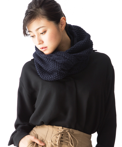 QUEENHEAD（クイーンヘッド）の「細編みニットスヌード（ネックウォーマー/スヌード・レディース・グレー/グリーン/ネイビー/イエロー・FREE）」の20枚目の写真