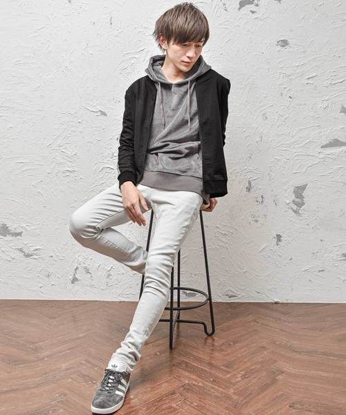 MinoriTY（マイノリティ）の「メンズ袖ラインミリタリーMA-1ジャケット（MA-1・メンズ・ブラック×ホワイト/カーキ/グレー/ブラック×グレー・XL/L/M）」の9枚目の写真