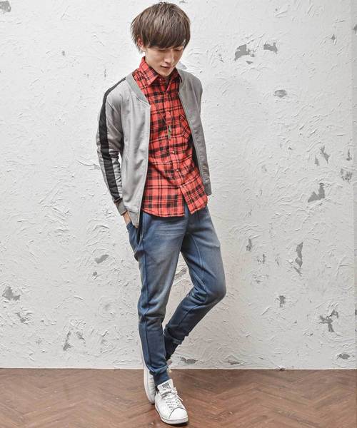 MinoriTY（マイノリティ）の「メンズ袖ラインミリタリーMA-1ジャケット（MA-1・メンズ・ブラック×ホワイト/カーキ/グレー/ブラック×グレー・XL/L/M）」の11枚目の写真