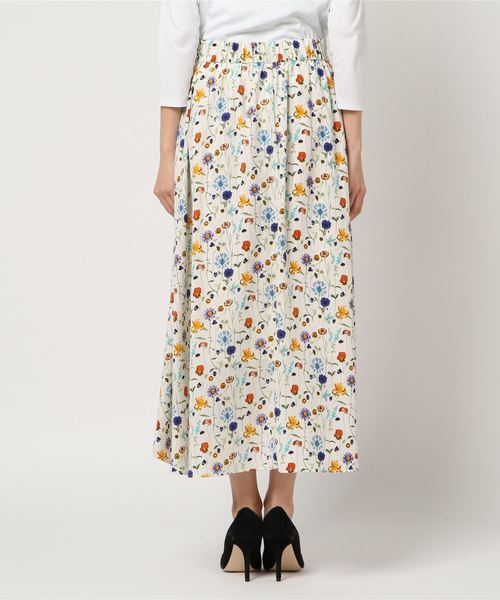 RIVE DROITE（リヴドロワ）の「フラワープリントミディスカート（スカート・レディース・ホワイト/ネイビー・FREE）」の4枚目の写真