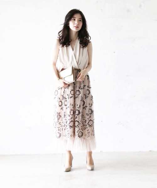 cawaii（カワイイ）の「貼り絵のような花チュールスカート 花柄