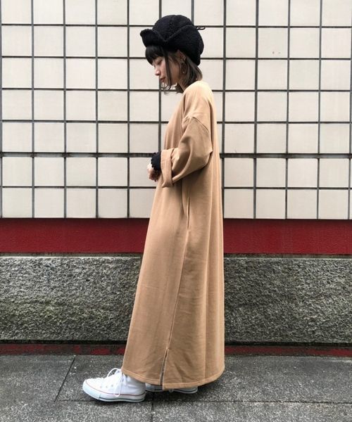 tiptop(ティップトップ)の「裏毛スリットロングワンピース(ワンピース・レディース・ブラック/ダークグリーン/エンジ/グレー/ベージュ/カーキ/ダークグレー・FREE)」の11枚目の写真