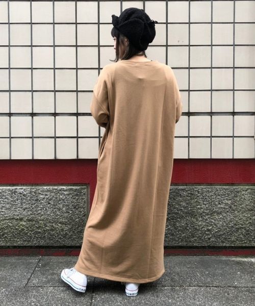 tiptop(ティップトップ)の「裏毛スリットロングワンピース(ワンピース・レディース・ブラック/ダークグリーン/エンジ/グレー/ベージュ/カーキ/ダークグレー・FREE)」の10枚目の写真