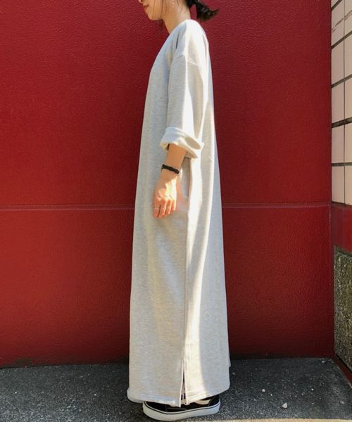 tiptop(ティップトップ)の「裏毛スリットロングワンピース(ワンピース・レディース・ブラック/ダークグリーン/エンジ/グレー/ベージュ/カーキ/ダークグレー・FREE)」の15枚目の写真