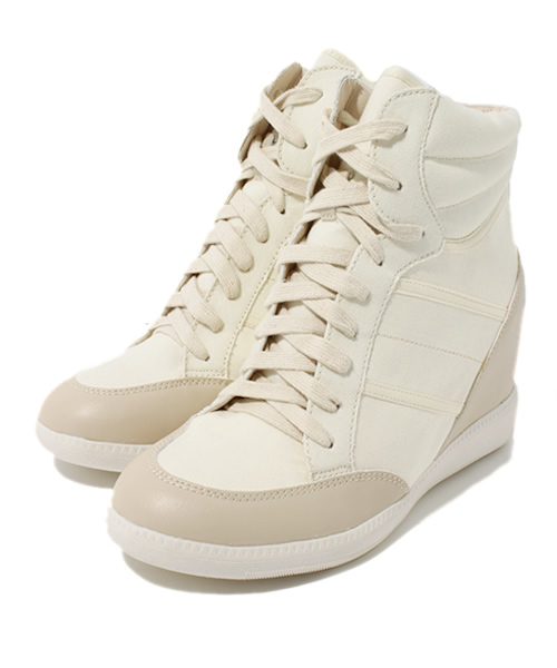 Chico(チコ)の「キャンバススニーカー(スニーカー・レディース・ホワイト/ブラック/ベージュ・SMALL/MEDIUM/LARGE)」の3枚目の写真