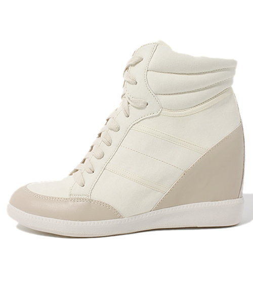 Chico(チコ)の「キャンバススニーカー(スニーカー・レディース・ホワイト/ブラック/ベージュ・SMALL/MEDIUM/LARGE)」の7枚目の写真