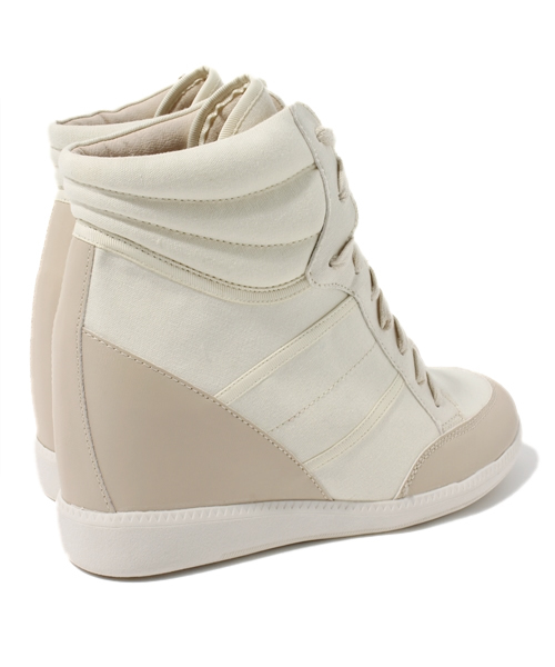 Chico(チコ)の「キャンバススニーカー(スニーカー・レディース・ホワイト/ブラック/ベージュ・SMALL/MEDIUM/LARGE)」の8枚目の写真