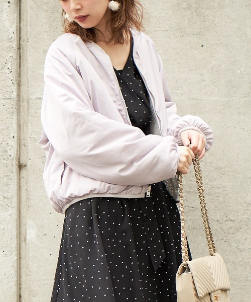 natural couture（ナチュラルクチュール）の「リバーシブルボアドルマンブルゾン（ブルゾン・レディース・ブラック/カーキ/ピンク/グレイッシュベージュ・FREE）」の2枚目の写真