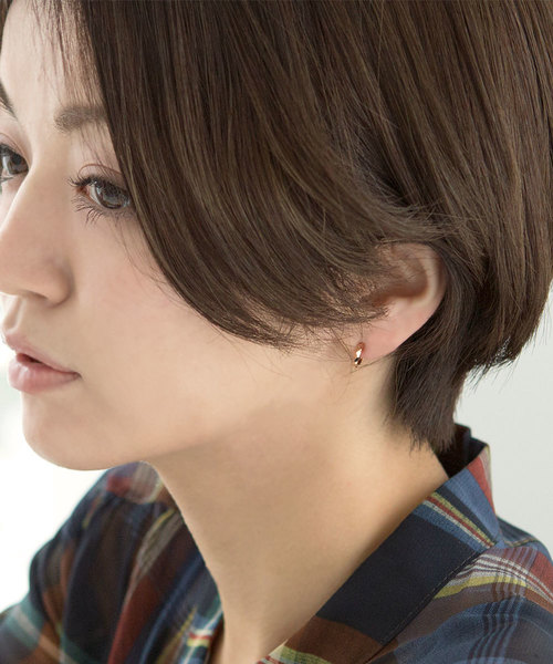 colleca la(コレカラ)の「miniループフィット・カットフープイヤリング(イヤリング・レディース・シルバー/ゴールド/ピンクゴールド・フリ-)」の7枚目の写真