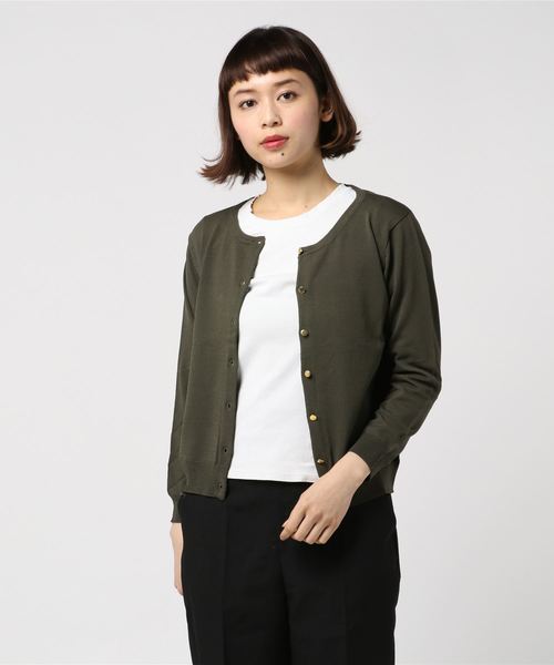 TRUDEA(トルディア)の「金ボタン ショートカーディガン(カーディガン/ボレロ・レディース・ホワイト/ブラック/ネイビー/カーキ/ピンク/モカ・SMALL/MEDIUM/LARGE)」の9枚目の写真