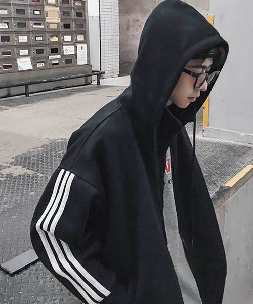 MGV（エムジーヴィー）の「【MGV】オーバーサイズラインスタンドZIPフードパーカー（パーカー・メンズ・ブラック/グレー/ブラウン/パープル/マスタード/ワインレッド・MEDIUM/LARGE/X-LARGE/XX-LARGE）」の7枚目の写真