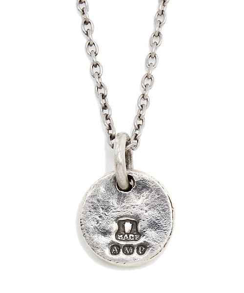 NANO universe（ナノユニバース）の「amp japan(アンプジャパン)/ Silver Round Charm Nk（ネックレス・メンズ・シルバー・FREE）」の2枚目の写真