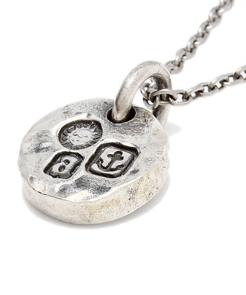 NANO universe（ナノユニバース）の「amp japan(アンプジャパン)/ Silver Round Charm Nk（ネックレス・メンズ・シルバー・FREE）」の7枚目の写真