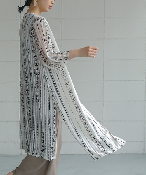 Bou Jeloud(ブージュルード)の「チュールレース刺繍カーディガン(カーディガン/ボレロ・レディース・オフホワイト/ネイビー/ブラック・FREE)」の15枚目の写真