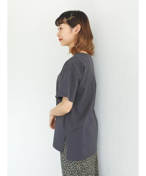 SLURR(スラ―)の「デザインプリントクルーネックドロップショルダーT(Tシャツ/カットソー・レディース・チャコールグレー/ライトベージュ/オフホワイト・FREE)」の19枚目の写真