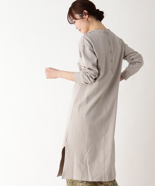 pink adobe（ピンクアドベ）の「◆【M-LL】バックデザイン ワンピース（ワンピース・レディース・チャコールグレー/ライトグレー/ブルー・40/38/42）」の2枚目の写真