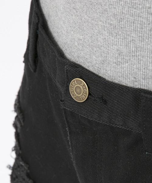 X-girl（エックスガール）の「【SEDA6月号掲載】CRUSHED JEAN SHORTS（デニムパンツ・レディース・ホワイト/ブラック/ライトインディゴブルー・0/1/2）」の7枚目の写真