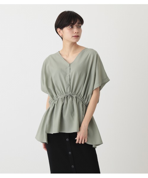 AZUL by moussy(アズールバイマウジー)の「FRONT PEPLUM BLOUSE/フロントペプラムブラウス(シャツ/ブラウス・レディース・オフホワイト/ライム/ブラック/ライトカーキ/ベージュ・MEDIUM/SMALL)」の5枚目の写真