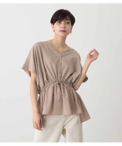 AZUL by moussy(アズールバイマウジー)の「FRONT PEPLUM BLOUSE/フロントペプラムブラウス(シャツ/ブラウス・レディース・オフホワイト/ライム/ブラック/ライトカーキ/ベージュ・MEDIUM/SMALL)」の4枚目の写真