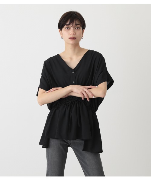 AZUL by moussy(アズールバイマウジー)の「FRONT PEPLUM BLOUSE/フロントペプラムブラウス(シャツ/ブラウス・レディース・オフホワイト/ライム/ブラック/ライトカーキ/ベージュ・MEDIUM/SMALL)」の3枚目の写真