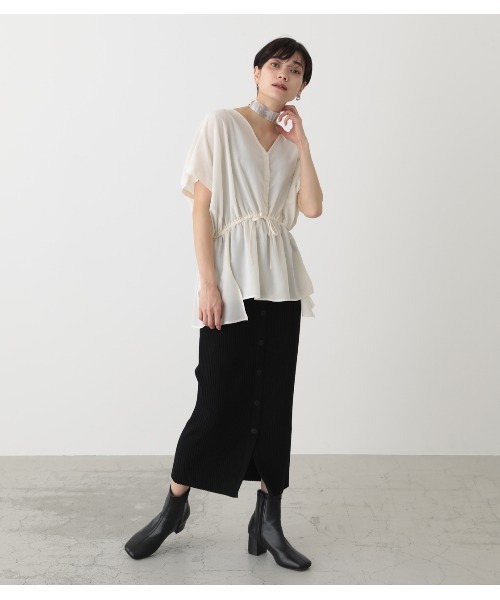 AZUL by moussy(アズールバイマウジー)の「FRONT PEPLUM BLOUSE/フロントペプラムブラウス(シャツ/ブラウス・レディース・オフホワイト/ライム/ブラック/ライトカーキ/ベージュ・MEDIUM/SMALL)」の22枚目の写真