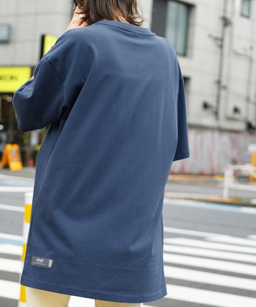 MAHAGRID(マハグリッド)の「MAHAGRID/マハグリッド THIRD LOGO/BASIC LOGO ロゴプリントオーバーサイズ半袖カットソー(Tシャツ/カットソー・メンズ・ブルー/ホワイト/ネイビー/ブラック系その他/イエロー/パープル/ホワイト系その他/ブラック/チャコール/グリーン系その他・XL/S/L/M)」の18枚目の写真