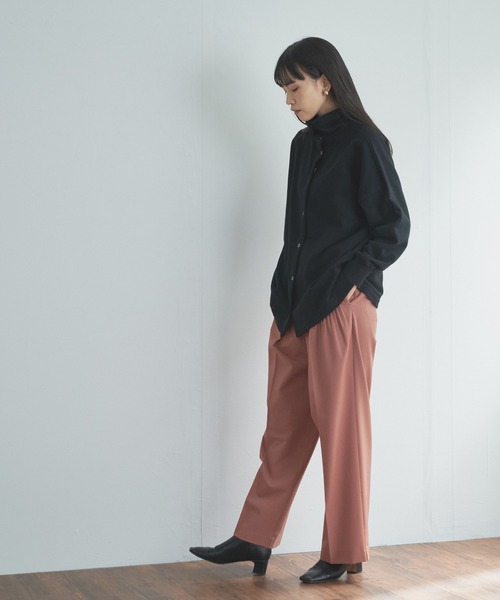 audrey and john wad(オードリーアンドジョンワッド)の「細タックストレートパンツ(その他パンツ・レディース・ブラック/ダークブラウン/ダークラベンダー/テラコッタ・S/M)」の17枚目の写真