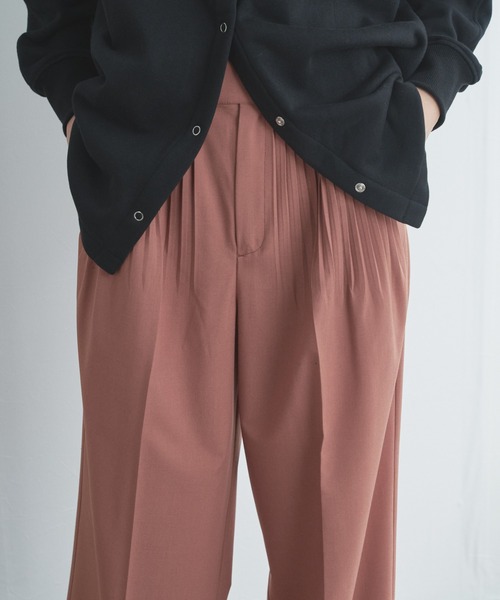 audrey and john wad(オードリーアンドジョンワッド)の「細タックストレートパンツ(その他パンツ・レディース・ブラック/ダークブラウン/ダークラベンダー/テラコッタ・S/M)」の18枚目の写真