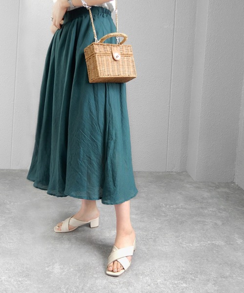 alala（アララ）の「パッテッドクロスミュール　◇（サンダル・レディース・ホワイト/ブラック/ブラウン/ブルー・LL/S/M/L）」の2枚目の写真