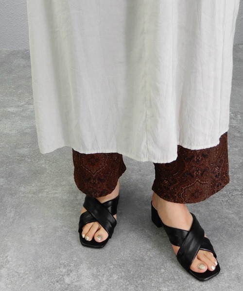 alala（アララ）の「パッテッドクロスミュール　◇（サンダル・レディース・ホワイト/ブラック/ブラウン/ブルー・LL/S/M/L）」の8枚目の写真