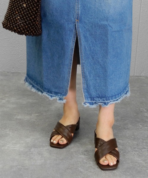 alala（アララ）の「パッテッドクロスミュール　◇（サンダル・レディース・ホワイト/ブラック/ブラウン/ブルー・LL/S/M/L）」の14枚目の写真