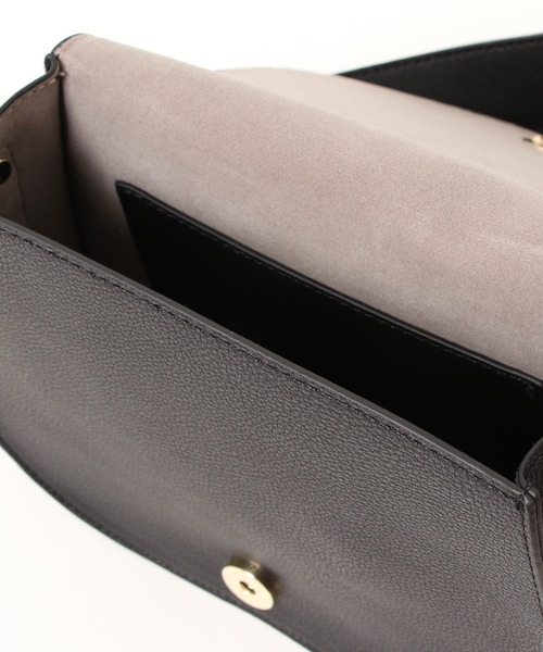 Banner Barrett(バナーバレット)の「フェイクレザーショルダーバッグ(ショルダーバッグ・レディース・ブラック/ブラウン/サックスブルー/ピンクベージュ・FREE)」の10枚目の写真