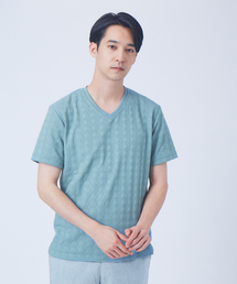 ABAHOUSE（アバハウス）の「幾何学柄 ジャガード Vネック Tシャツ（Tシャツ/カットソー・メンズ）」