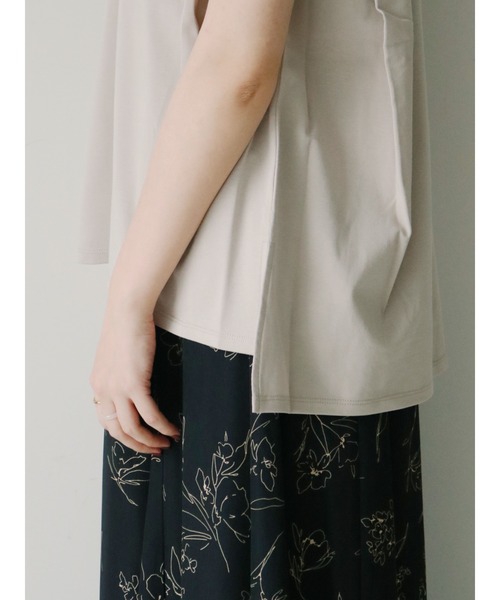 Te chichi(テチチ)の「肩タックカットプルオーバー(Tシャツ/カットソー・レディース・オフホワイト/ブラック/グレー/ブラウン・フリ-)」の11枚目の写真