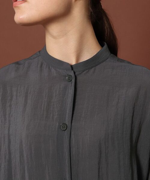 DRESSTERIOR(ドレステリア)の「◆オーバーサイズソフトシャツ(シャツ/ブラウス・レディース・チャコールグレー/ベージュ/カーキ・38/36)」の19枚目の写真