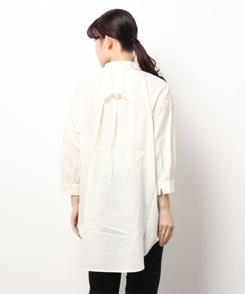 shop DADA(ショップダダ)の「バックベルトブラウス(1S13-7185)(シャツ/ブラウス・レディース・ホワイト/ダークブラウン/グリーン・FREE)」の5枚目の写真