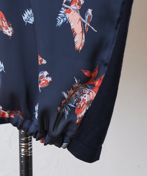 BEARDSLEY（ビアズリー）の「バードリーフプリントニット（ニット/セーター・レディース・ネイビー/ベージュ・FREE）」の11枚目の写真