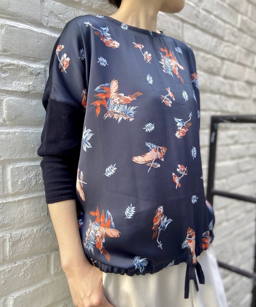 BEARDSLEY（ビアズリー）の「バードリーフプリントニット（ニット/セーター・レディース・ネイビー/ベージュ・FREE）」の3枚目の写真