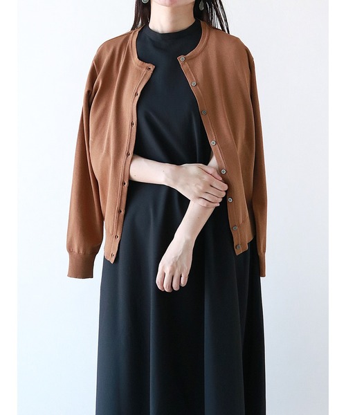 Te chichi（テチチ）の「クルーネックカーディガン（カーディガン/ボレロ・レディース・ブラック/ブラウン/グリーン/キャメル・ﾌﾘ-）」の4枚目の写真