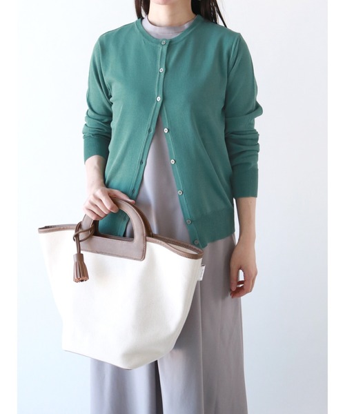 Te chichi（テチチ）の「クルーネックカーディガン（カーディガン/ボレロ・レディース・ブラック/ブラウン/グリーン/キャメル・ﾌﾘ-）」の3枚目の写真