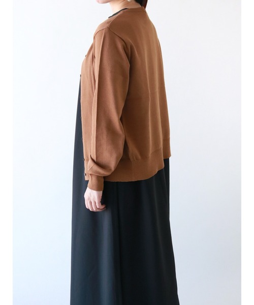 Te chichi（テチチ）の「クルーネックカーディガン（カーディガン/ボレロ・レディース・ブラック/ブラウン/グリーン/キャメル・ﾌﾘ-）」の10枚目の写真