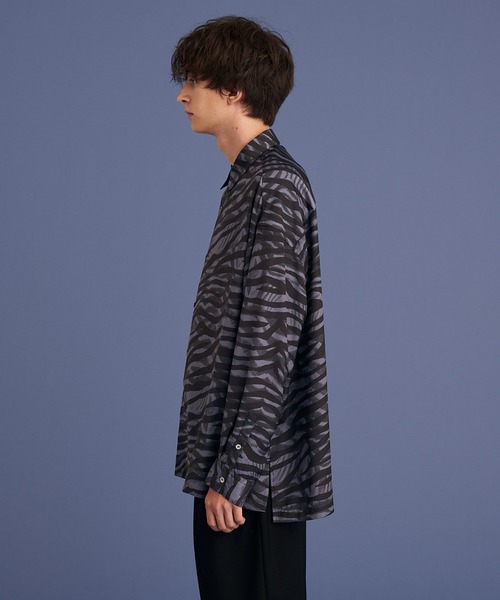 UP START（アップスタート）の「ASSORT PATTERN SHIRTS/アソート総柄シャツ / COSMIC/GRADATION ZEEBRA/GEOMETRIC SHIRTS（シャツ/ブラウス・メンズ・ネイビー/ブラック/ブルー/レッド/オフホワイト・MEDIUM/LARGE）」の19枚目の写真