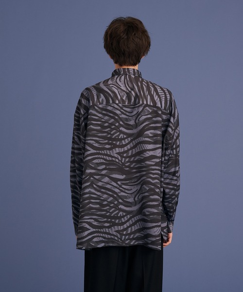 UP START（アップスタート）の「ASSORT PATTERN SHIRTS/アソート総柄シャツ / COSMIC/GRADATION ZEEBRA/GEOMETRIC SHIRTS（シャツ/ブラウス・メンズ・ネイビー/ブラック/ブルー/レッド/オフホワイト・MEDIUM/LARGE）」の20枚目の写真