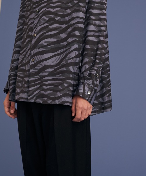 UP START（アップスタート）の「ASSORT PATTERN SHIRTS/アソート総柄シャツ / COSMIC/GRADATION ZEEBRA/GEOMETRIC SHIRTS（シャツ/ブラウス・メンズ・ネイビー/ブラック/ブルー/レッド/オフホワイト・MEDIUM/LARGE）」の22枚目の写真