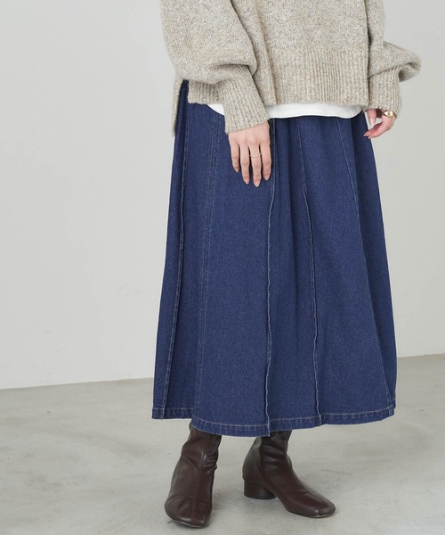 Chaco closet(チャコ クローゼット)の「10ozデニムタック切り替えフレアロングスカート(デニムスカート・レディース・ネイビー/ブルー・FREE)」の22枚目の写真